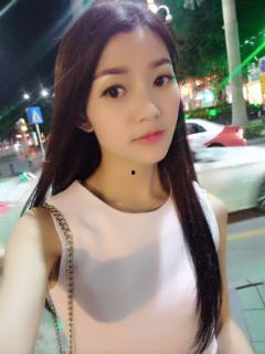 小丑女个人资料,小丑女的多面人生与传奇故事