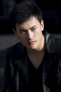 赫子铭家庭背景如何,出身名门，揭秘娱乐圈明星的豪门家庭背景