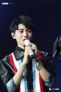 王俊凯哭照片,情感瞬间触动人心