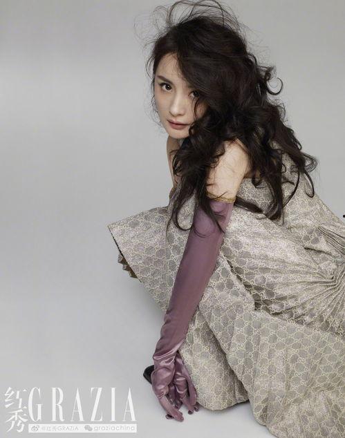 杨幂杂志图片,时尚魅力，演绎都市女性的优雅风采